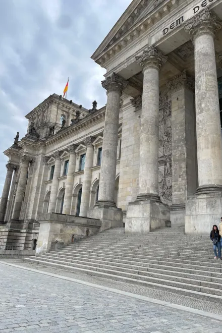 665b57a4 11ef 4317 9b94 dcab56e3e231 v2