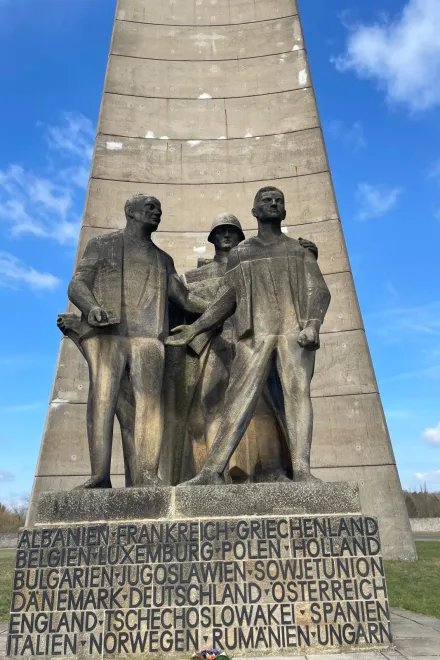 9b095bd4 c318 4f9c 9f8a 4647b999833a v2